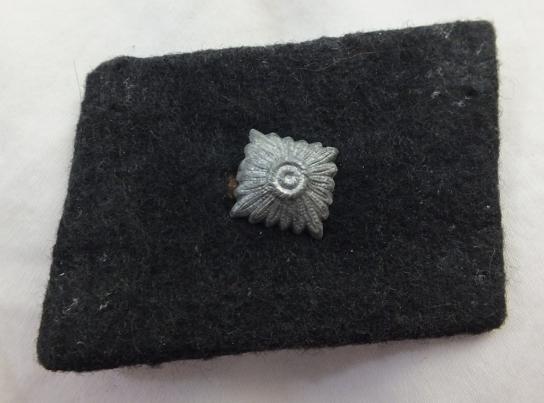 WSS-UNTERSCHARFUHRER COLLAR TAB