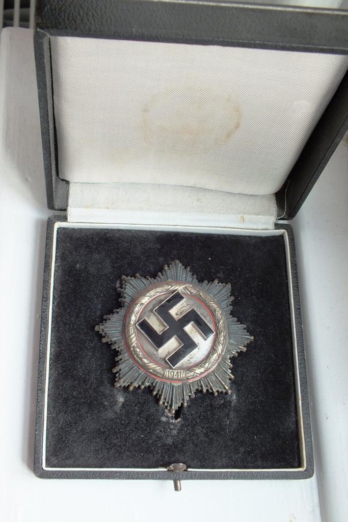 GERMAN CROSS IN SILVER WITH CASE