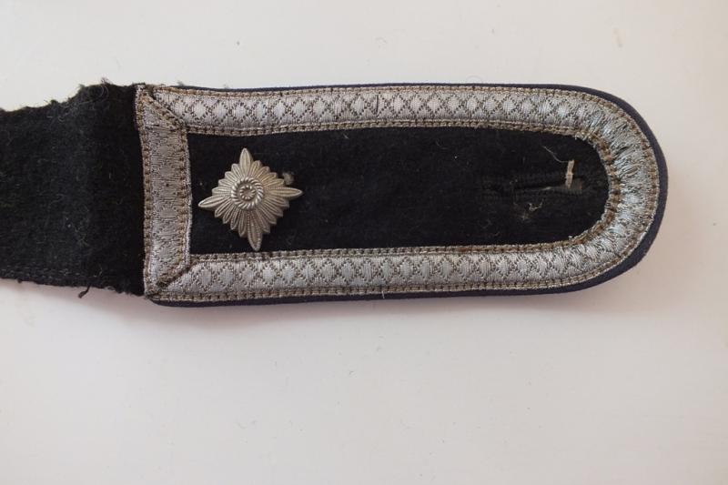WSS SS-OBERSCHARFUHRER SINGLE SHOULDER BOARD