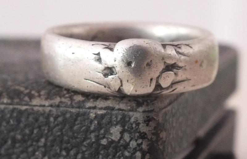 SS TOTENKOPF HONOUR RING SS MOTORSTANDART OFFICER