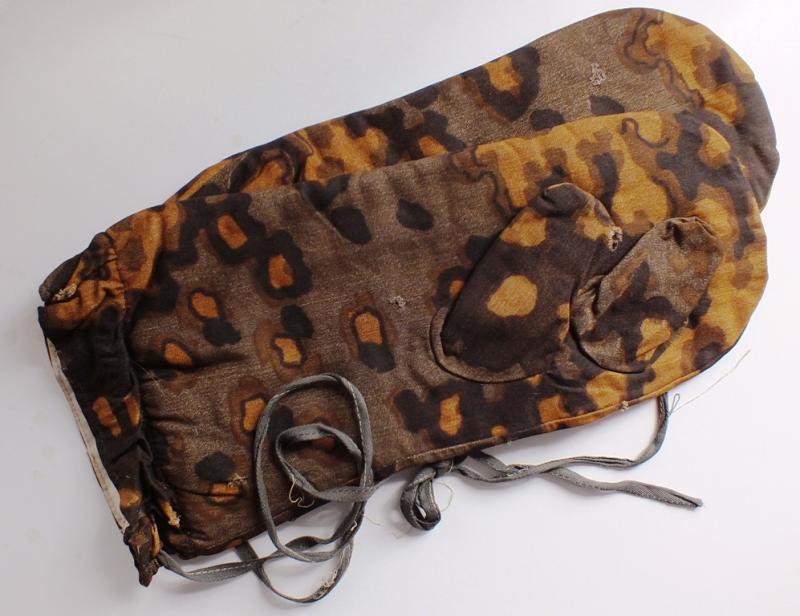 WSS AUTUMN REVERSIBLE WINTER MITTENS