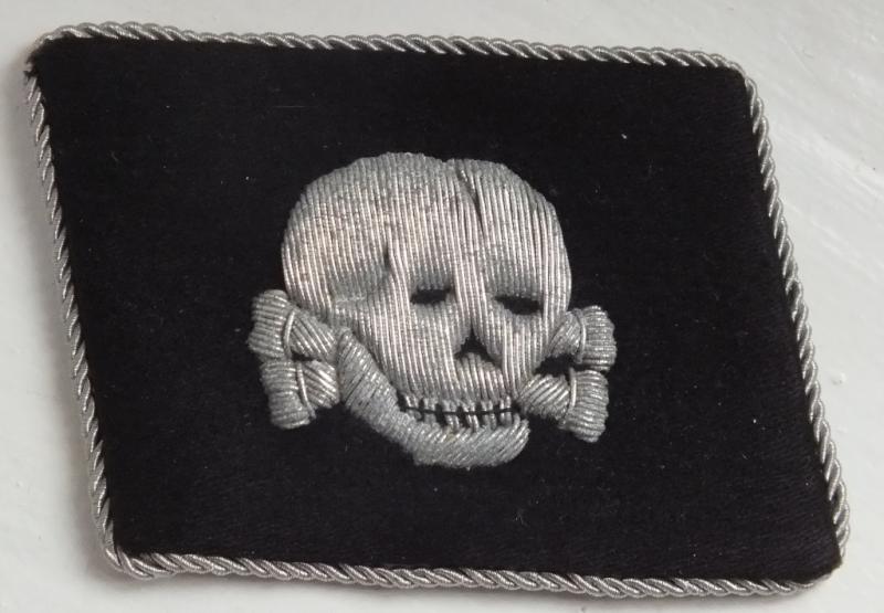TOTENKOPF OFFCIER BULLION HAND EMBROIDERED COLLAR TAB