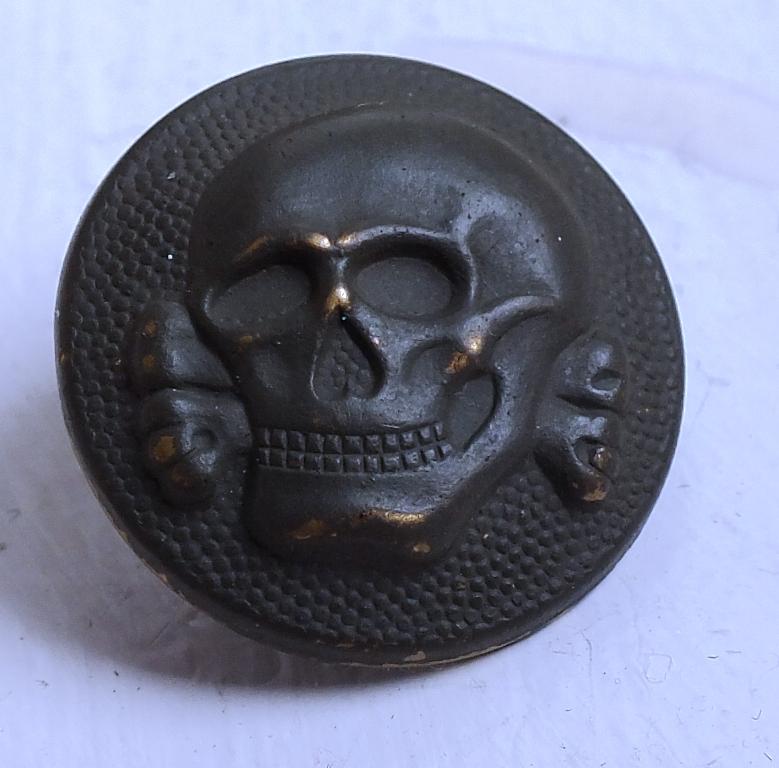 SS-VT GREEN TOTENKOPF CAP BUTTON M5/8