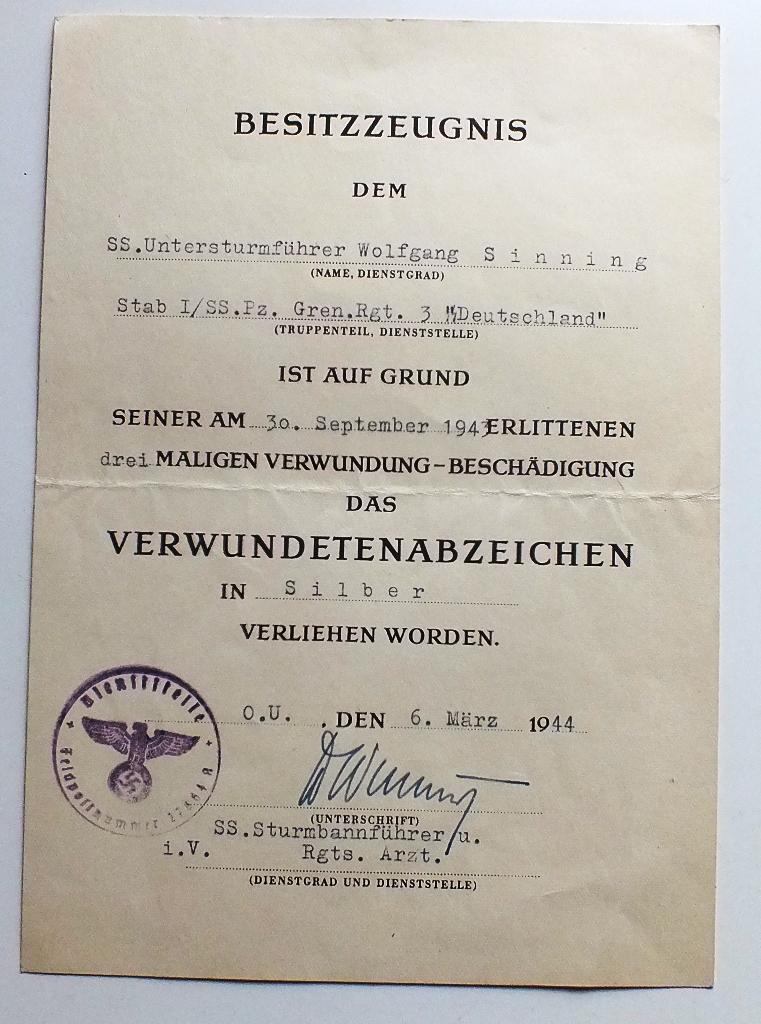 DAS REICH SS-OBERSTURMFUHRER GROUPING  SILVER WOUND BADGE