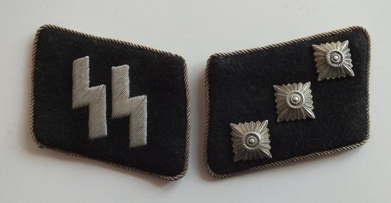 SS-UNTERSTURMFUHRER COLLAR TAB SET