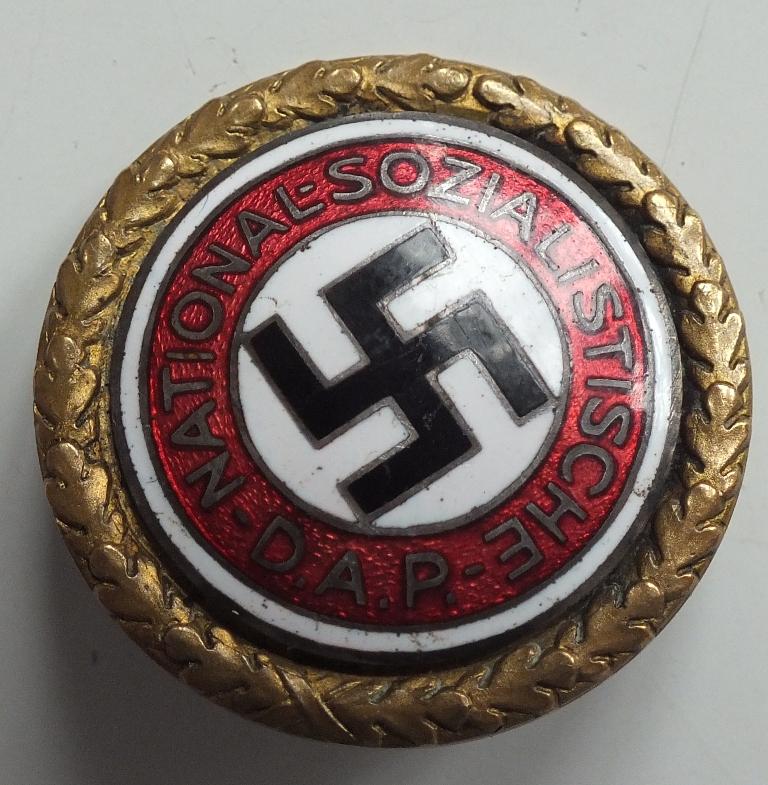 LARGE GOLD PARTY BADGE