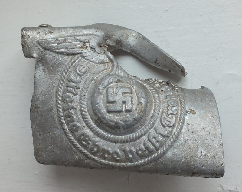 WSS BELT BUCKLE WITH BATTLE DAMAGE