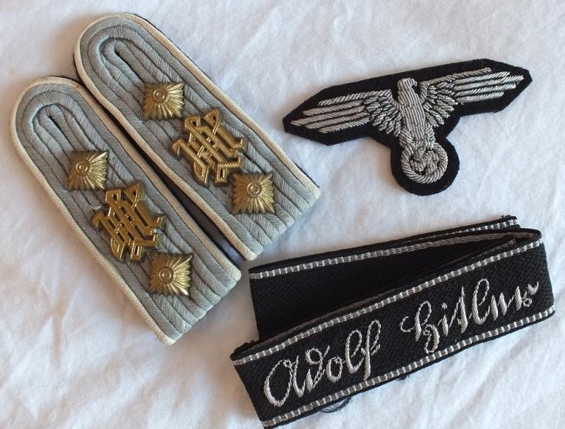 ULTIMATE SS-HAUPTSTURMFUHRER LAH INSIGNIA SET