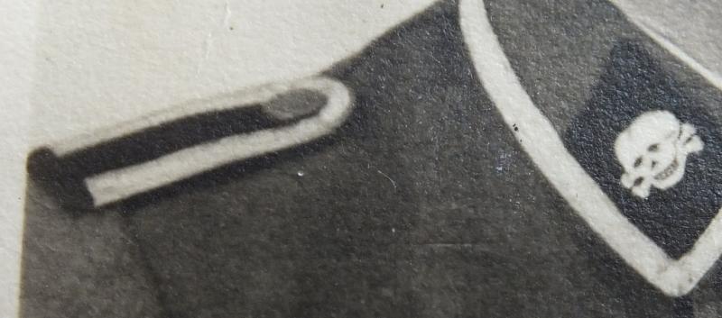 WSS TOTENKOPF SHOULDER BOARD WITH PHOTO