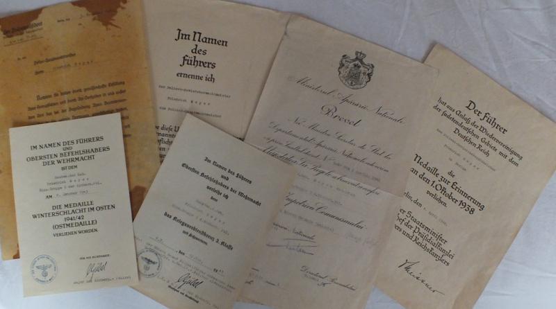 EINS.GRUPPE D d.SICHERH. POL. DOCUMENT SET